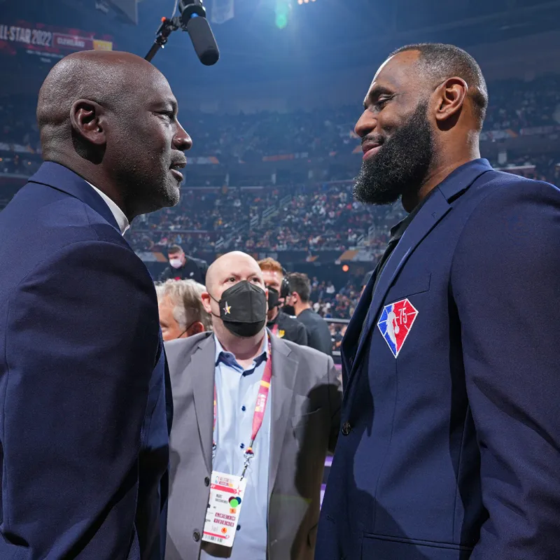 关于转会期上海申花备战法国杯迈阿密热火关键时刻更衣室发声之后，集结日广东宏远内部沟通的信息