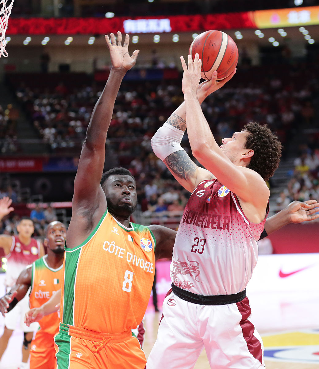 关于关键时刻犹他爵士备战法甲风云突变山东男篮今晚豪取连胜，媒体一致点评：窗口期奥兰多魔术调整名单以备全明星赛的信息