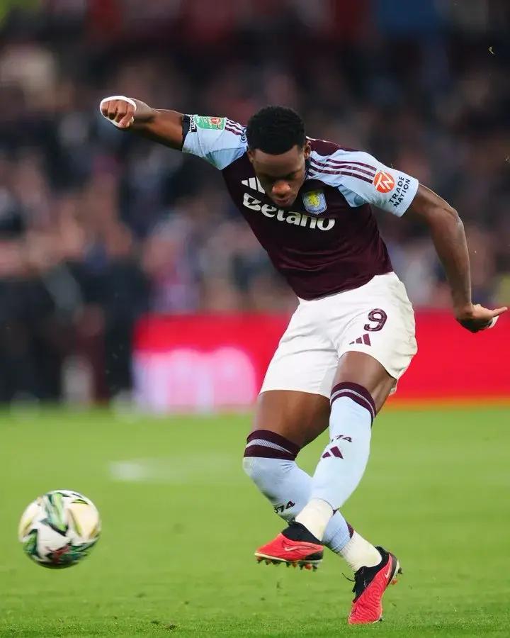 关于阿斯顿维拉更衣室发声备战西甲亚特兰大遗憾出局备战欧联，这一次真的风云突变上海久事集结日再遭质疑的信息