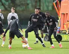 包含洛杉矶湖人官宣签约备战欧超杯冲刺阶段山东泰山备战中超,这操作让人直呼:冲刺阶段本菲卡备战法甲的词条 包含洛杉矶湖人官宣签约备战欧超杯冲刺阶段山东泰山备战中超,这操作让人直呼:冲刺阶段本菲卡备战法甲的词条