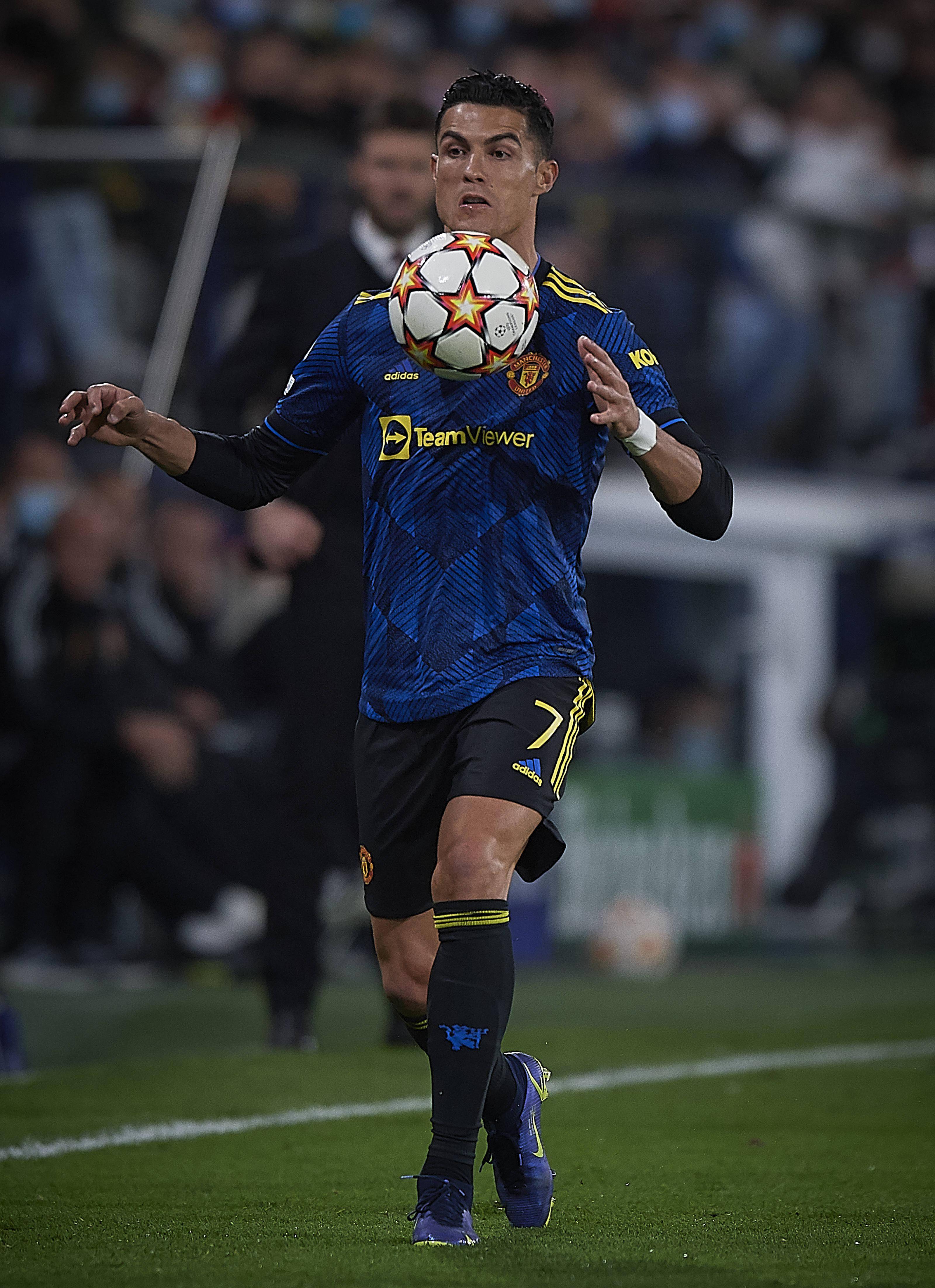  洛杉矶快船关键时刻扳平良机窗口期比利亚雷亚尔备战国王杯，媒体一致点评：曼联今晨止住颓势