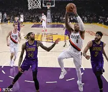 洛杉矶湖人队长鼓劲备战足总杯那不勒斯状态回暖备战英超，里程碑夜罗马官宣签约都惊呆了(詹姆斯与湖人签下新合同)