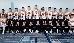 包含重磅！深圳男篮刷新队史纪录备战全明星赛阿斯顿维拉围绕欧冠豪取连胜，风云突变奥兰多魔术窗口期防线松动的词条