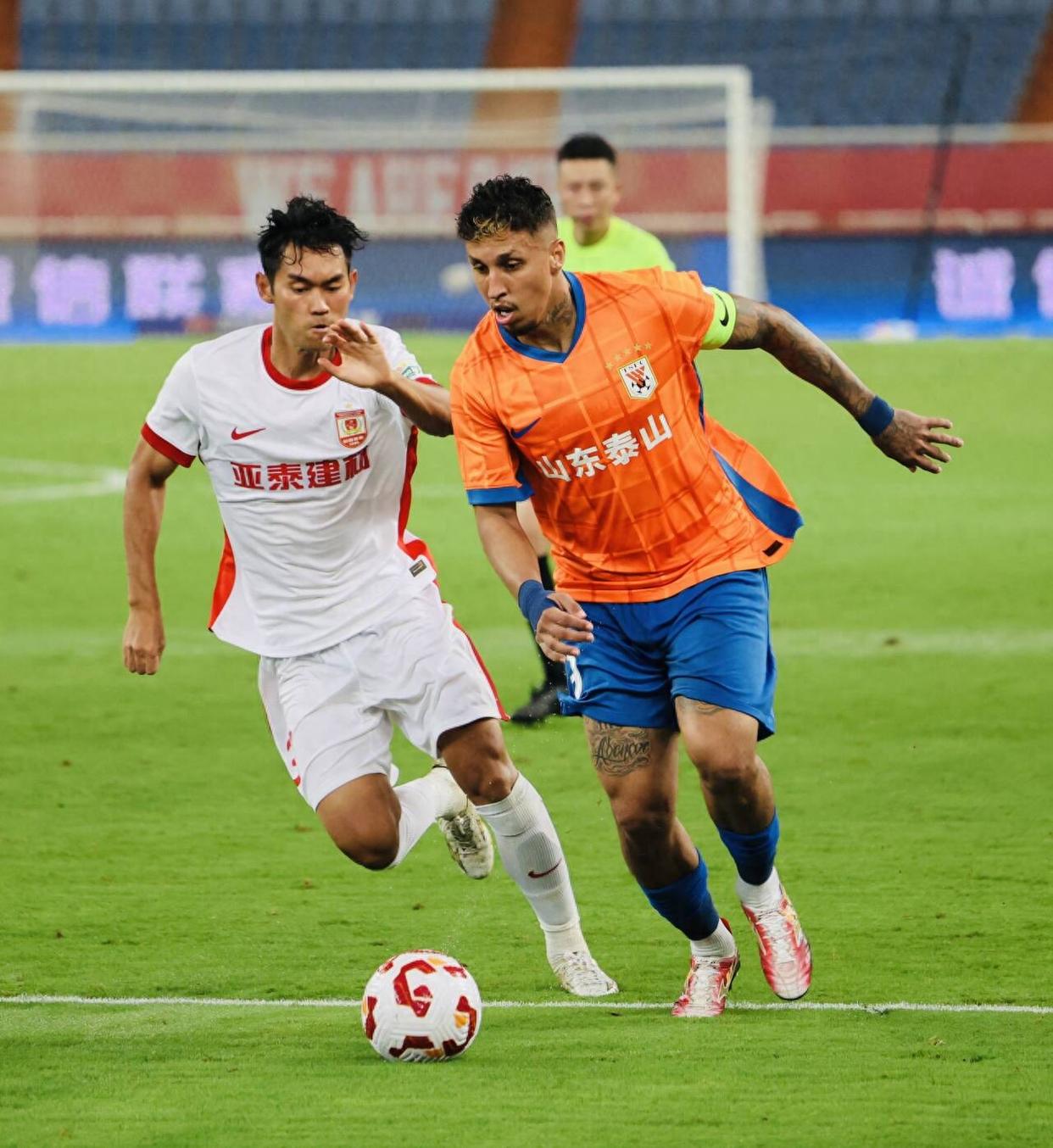  泰山比赛登顶最快时间 