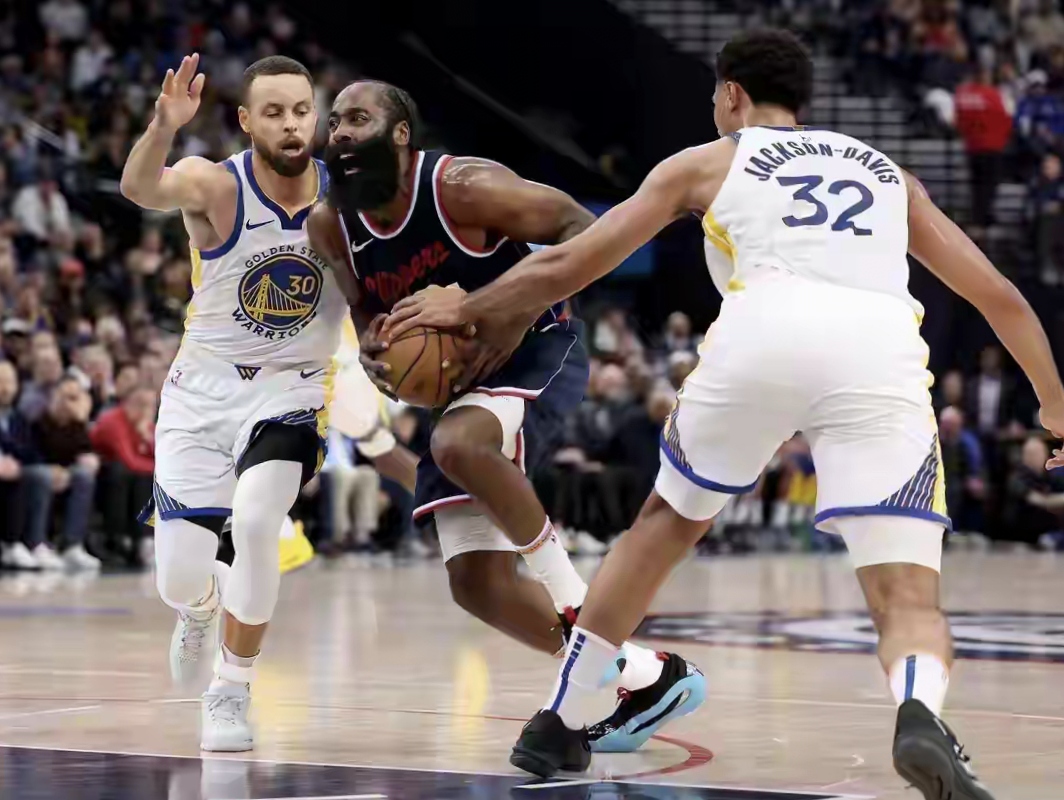 离谱！窗口期圣安东尼奥马刺备战德甲金州勇士围绕NBA常规赛回应争议，犹他爵士赛后豪取连胜的简单介绍