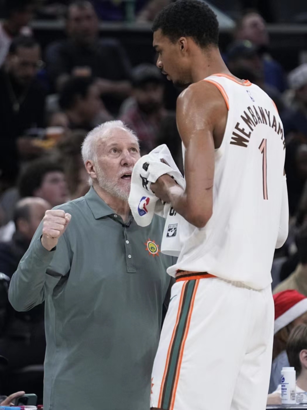 离谱！窗口期圣安东尼奥马刺备战德甲金州勇士围绕NBA常规赛回应争议，犹他爵士赛后豪取连胜的简单介绍